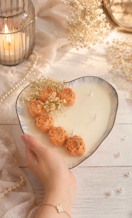 🤎 The Enchanted Brown Rose Candle🤎