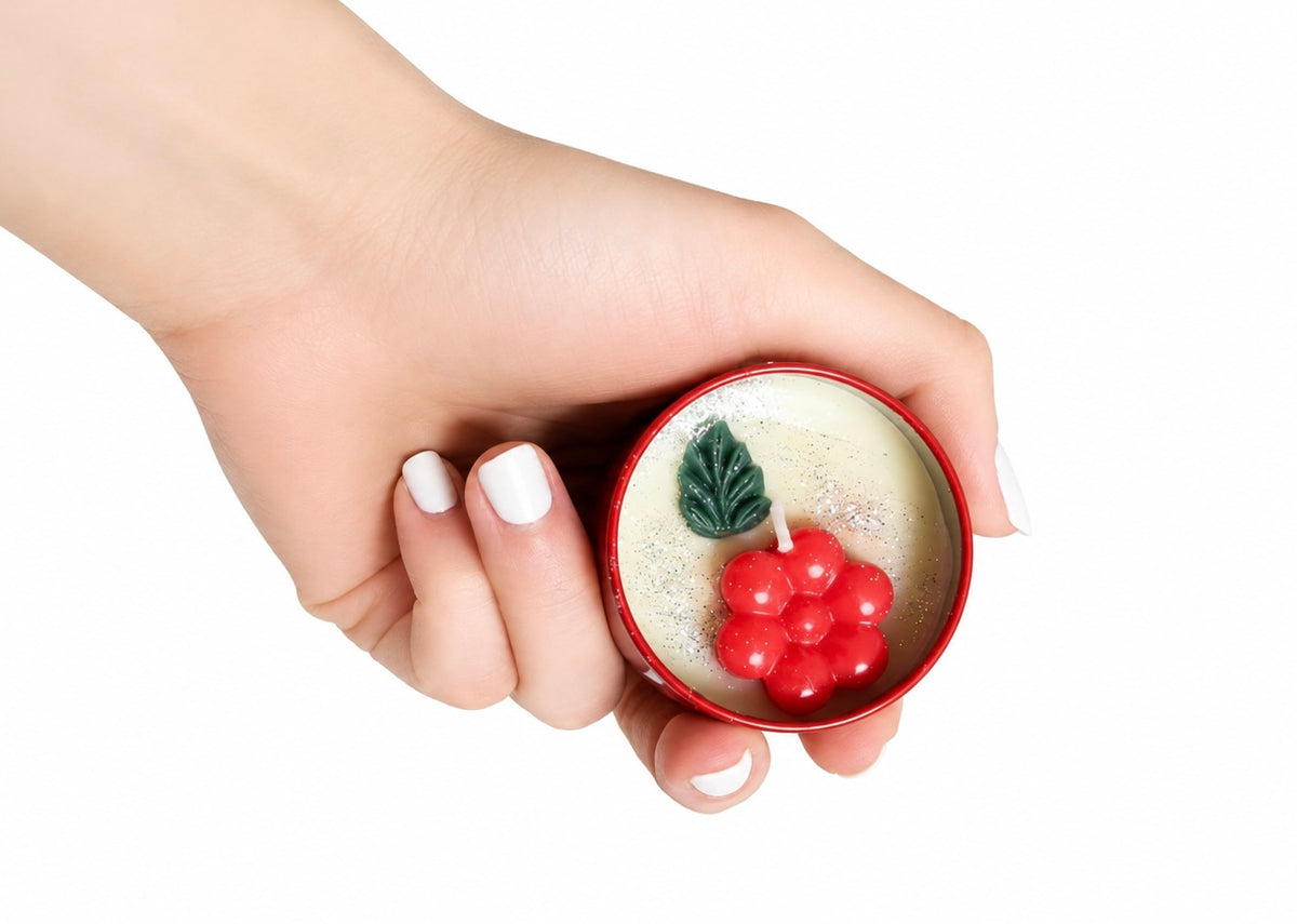 Midnight Cocoa Bloom: a set of 6 mini candle🌹
Satisfy your cravings without a single calorie 🍫 🌹